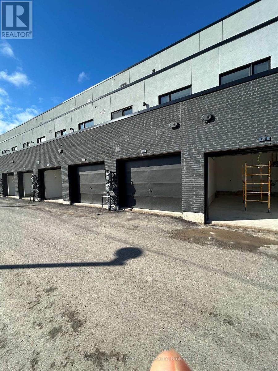 124 Everett Common, St. Catharines, Ontario  L2P 0G8 - Photo 3 - X12957700