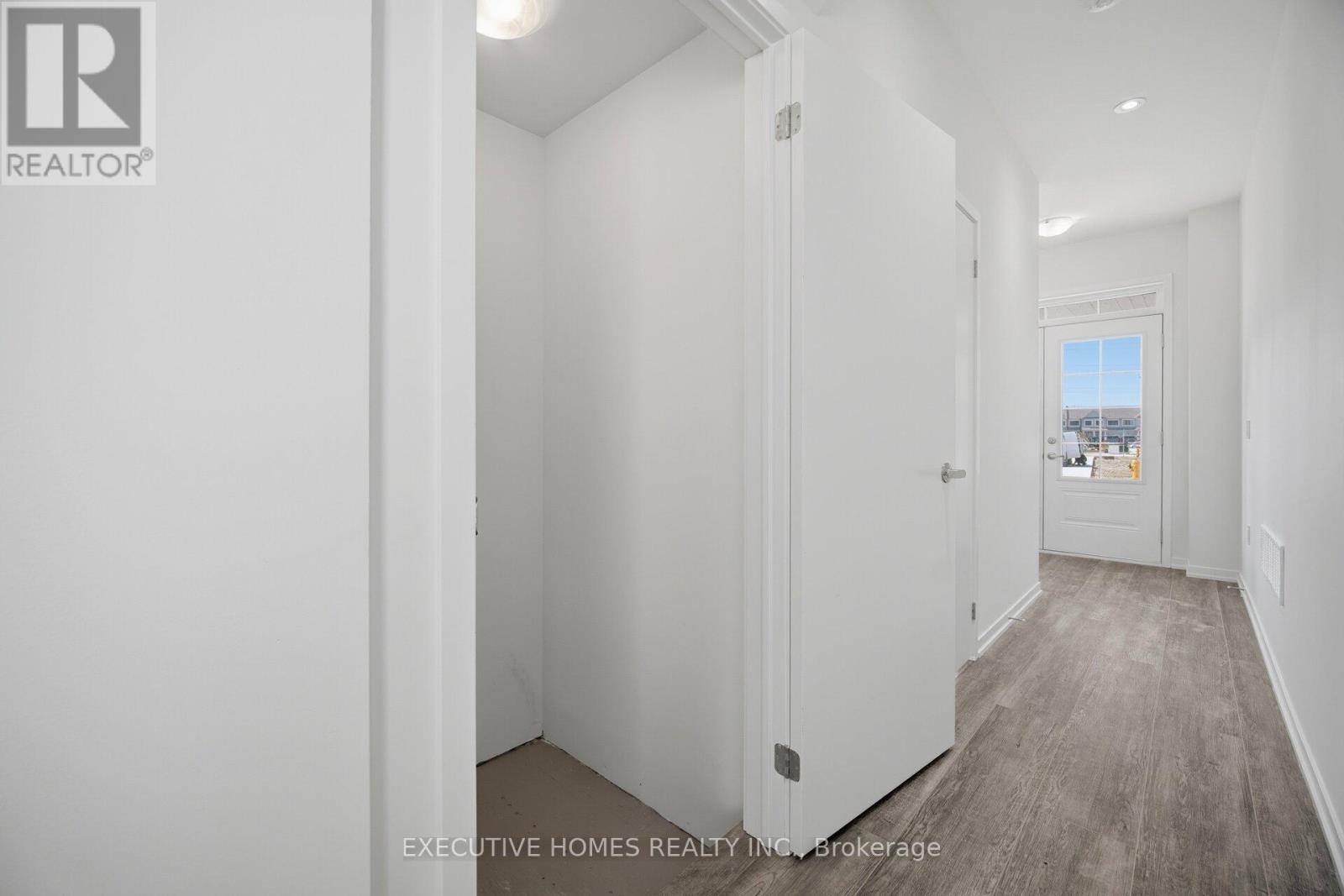 48 Aurora Common, Cambridge, Ontario  N1R 5S2 - Photo 42 - X12957710