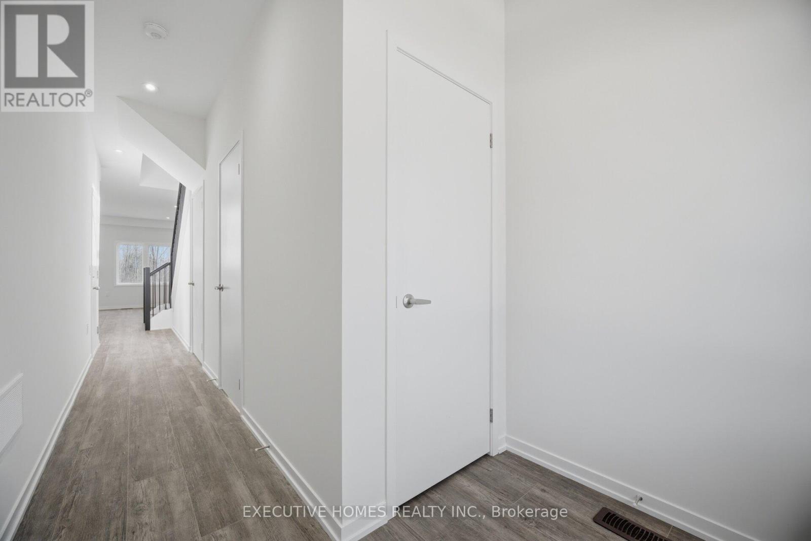 48 Aurora Common, Cambridge, Ontario  N1R 5S2 - Photo 9 - X12957710