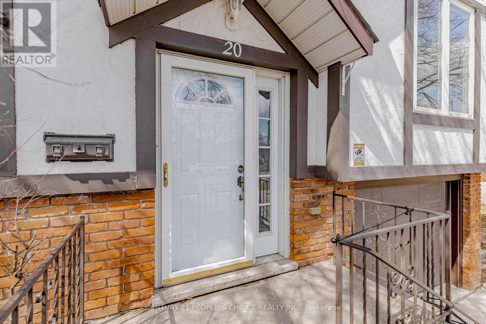 20 Normajean Avenue, Hamilton, Ontario  L8W 1S2 - Photo 3 - X12957726