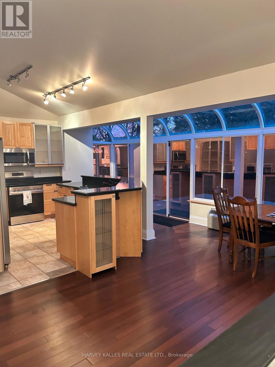 8 Oak Drive, Puslinch, Ontario  N0B 2J0 - Photo 46 - X12478056