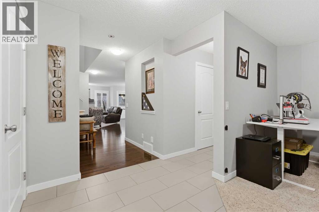 78 Hillcrest Street Sw, Airdrie, Alberta  T4B 0Y7 - Photo 6 - A2294971