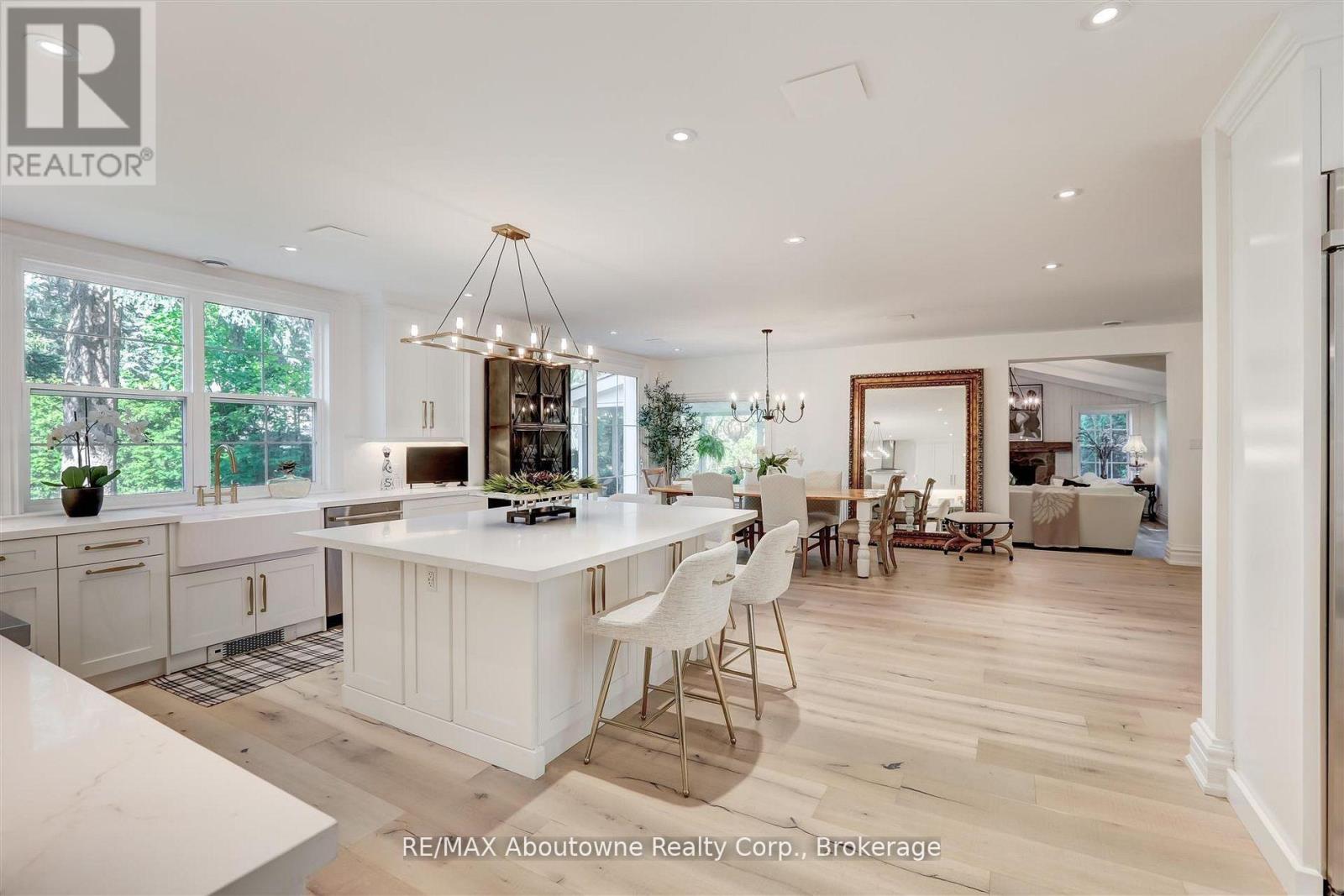 317 Gloucester Avenue, Oakville, Ontario  L6J 3W8 - Photo 25 - W12957746