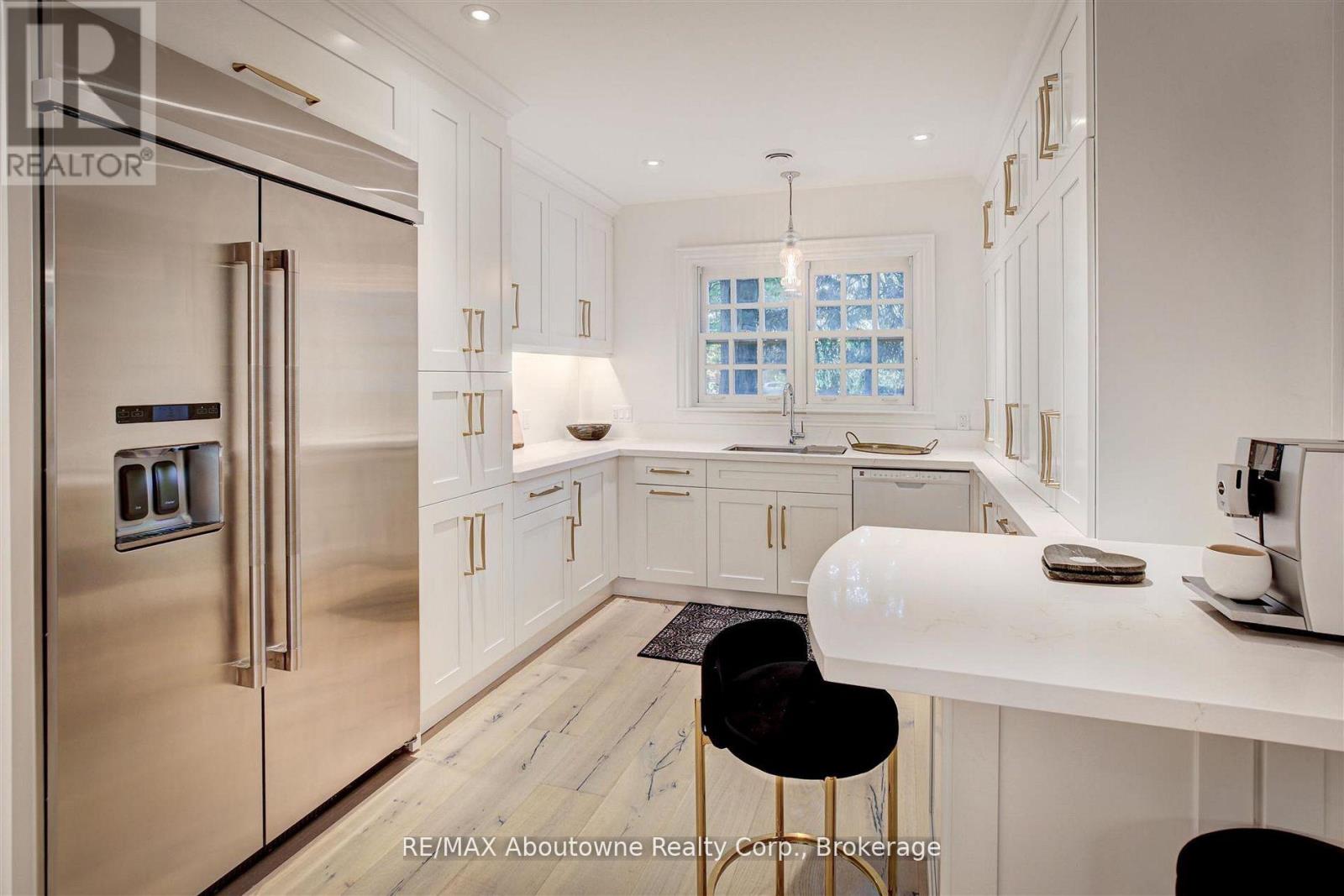 317 Gloucester Avenue, Oakville, Ontario  L6J 3W8 - Photo 30 - W12957746