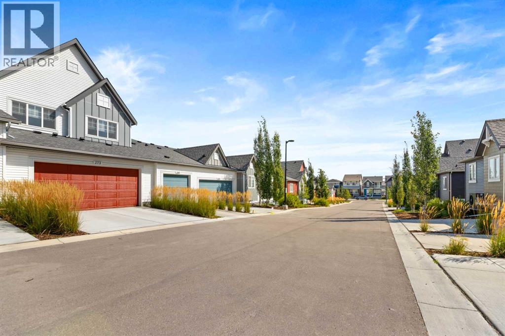 273 Lucas Avenue NW, Calgary, Alberta  T3P 1S3 - Photo 4 - A2295469