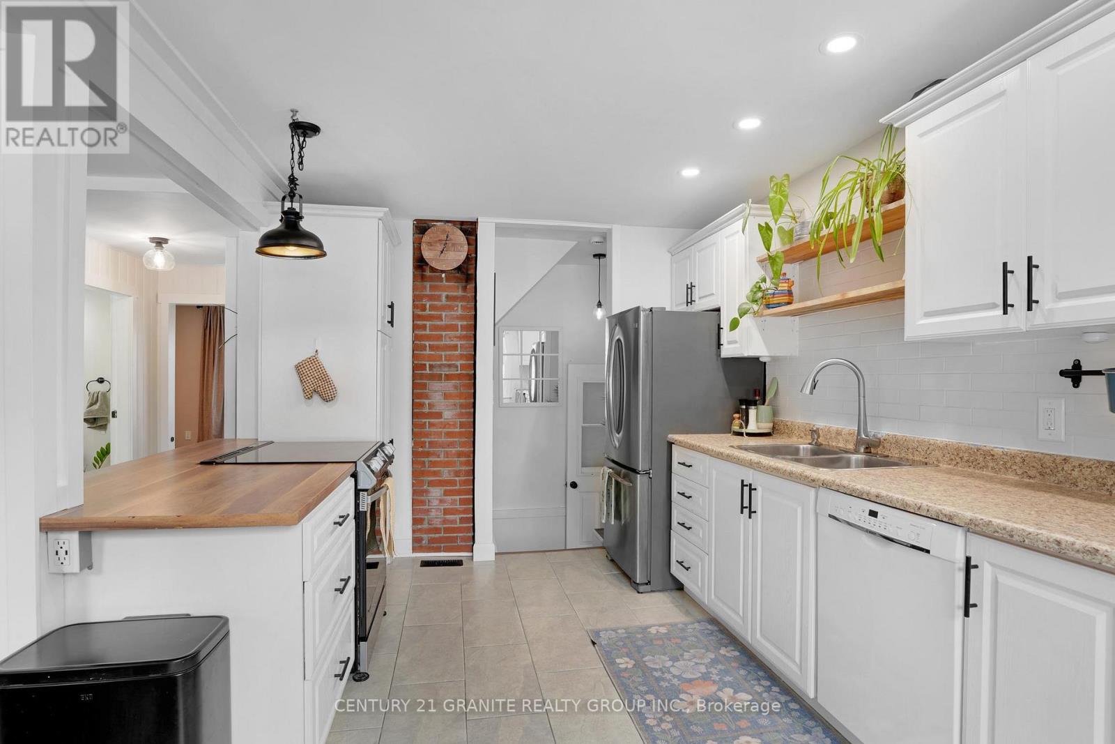 80 Paradise Road, South Algonquin, Ontario  K0J 2M0 - Photo 10 - X12957736