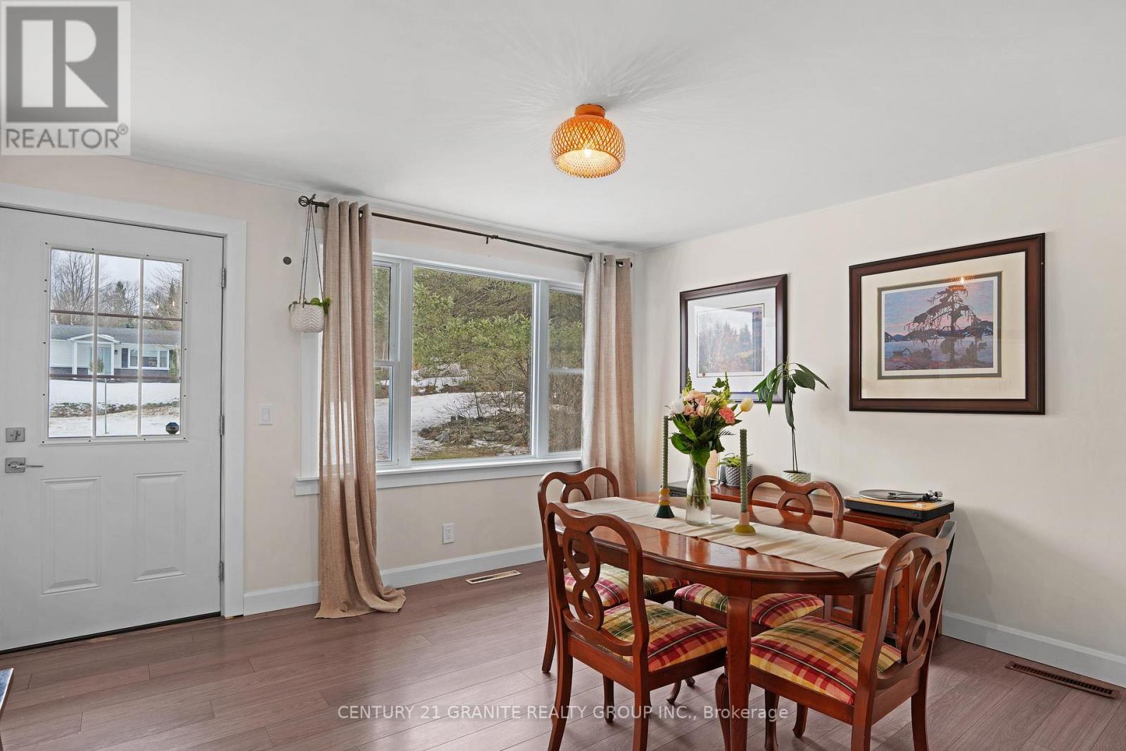 80 Paradise Road, South Algonquin, Ontario  K0J 2M0 - Photo 11 - X12957736