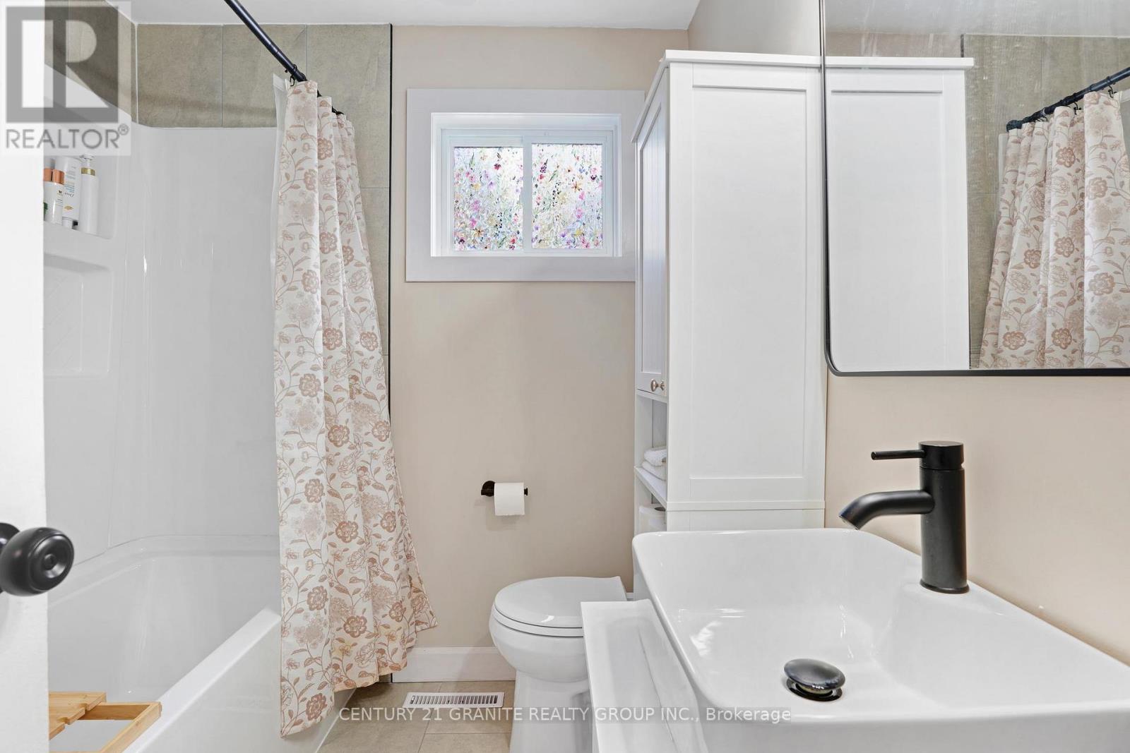 80 Paradise Road, South Algonquin, Ontario  K0J 2M0 - Photo 14 - X12957736