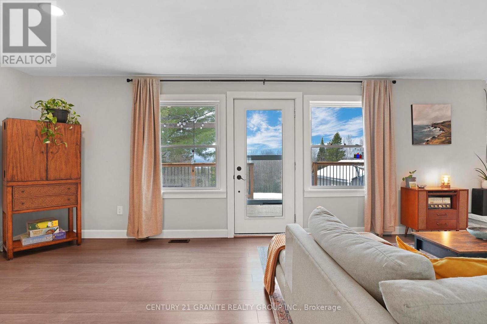 80 Paradise Road, South Algonquin, Ontario  K0J 2M0 - Photo 16 - X12957736