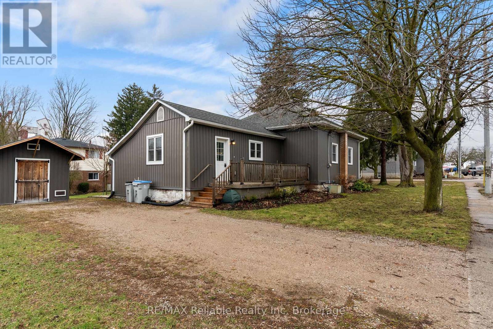 122 Victoria Street, Huron East, Ontario  N0K 1W0 - Photo 4 - X12957756