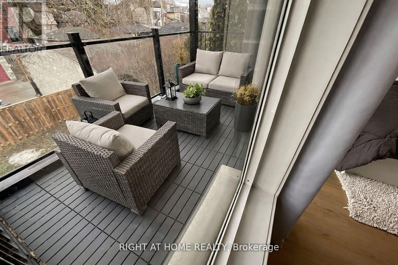 Unit #3 Second Floor - 674 Manning Avenue, Toronto, Ontario  M6G 2W4 - Photo 17 - C12957758