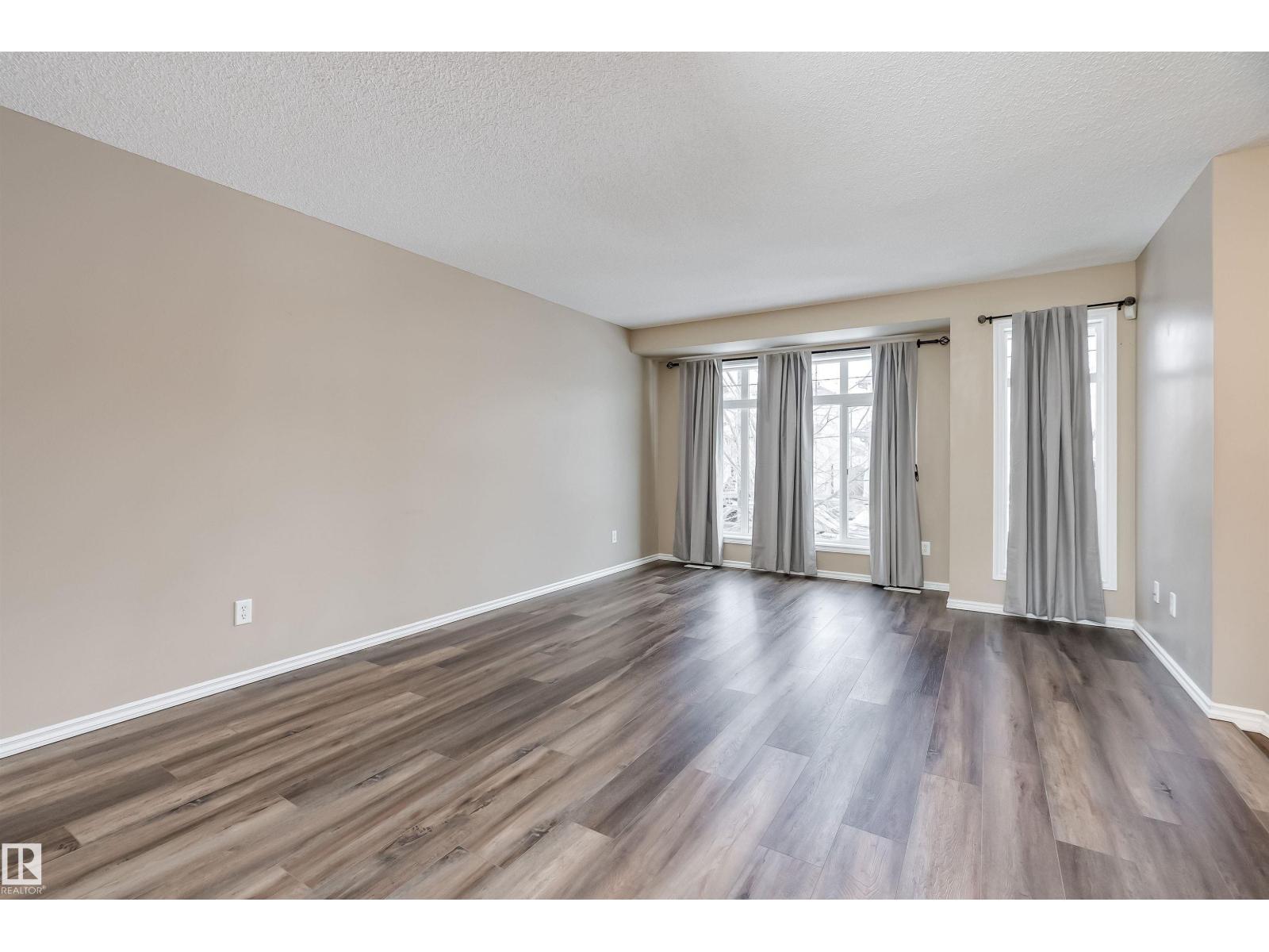 Unknown Address, ,     - Photo 3 - E4480702