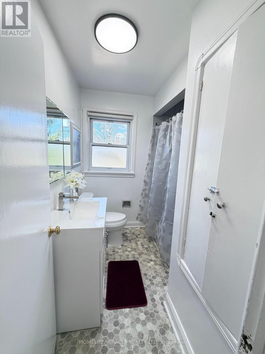 12 Roselm Road, Toronto, Ontario  M1R 3Y6 - Photo 14 - E12957732