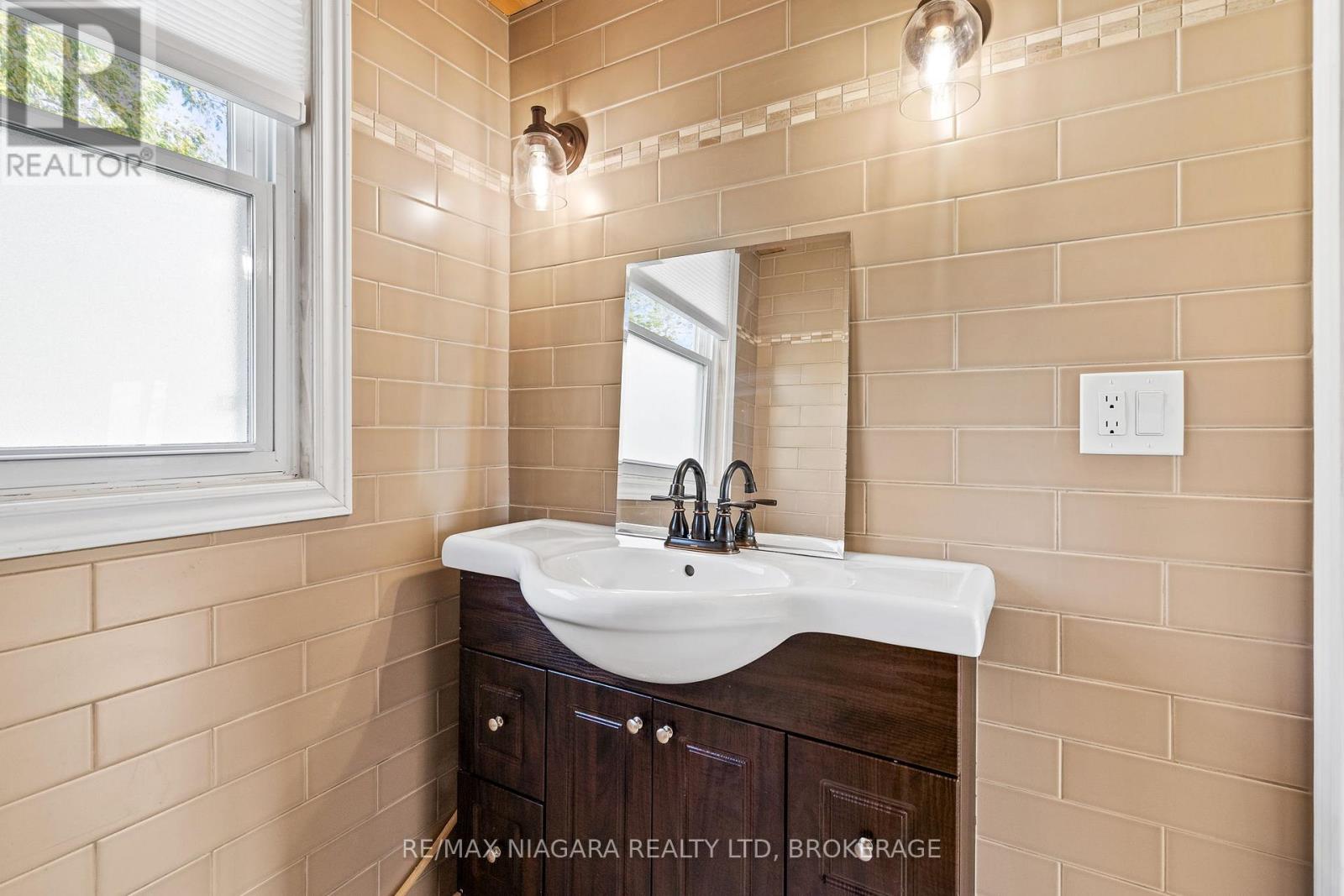 11496 Cook Lane, Wainfleet, Ontario  L3K 5V4 - Photo 23 - X12957734