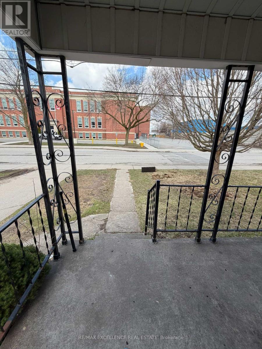 571 Grey Street, London East, Ontario  N6B 1H6 - Photo 10 - X12957750