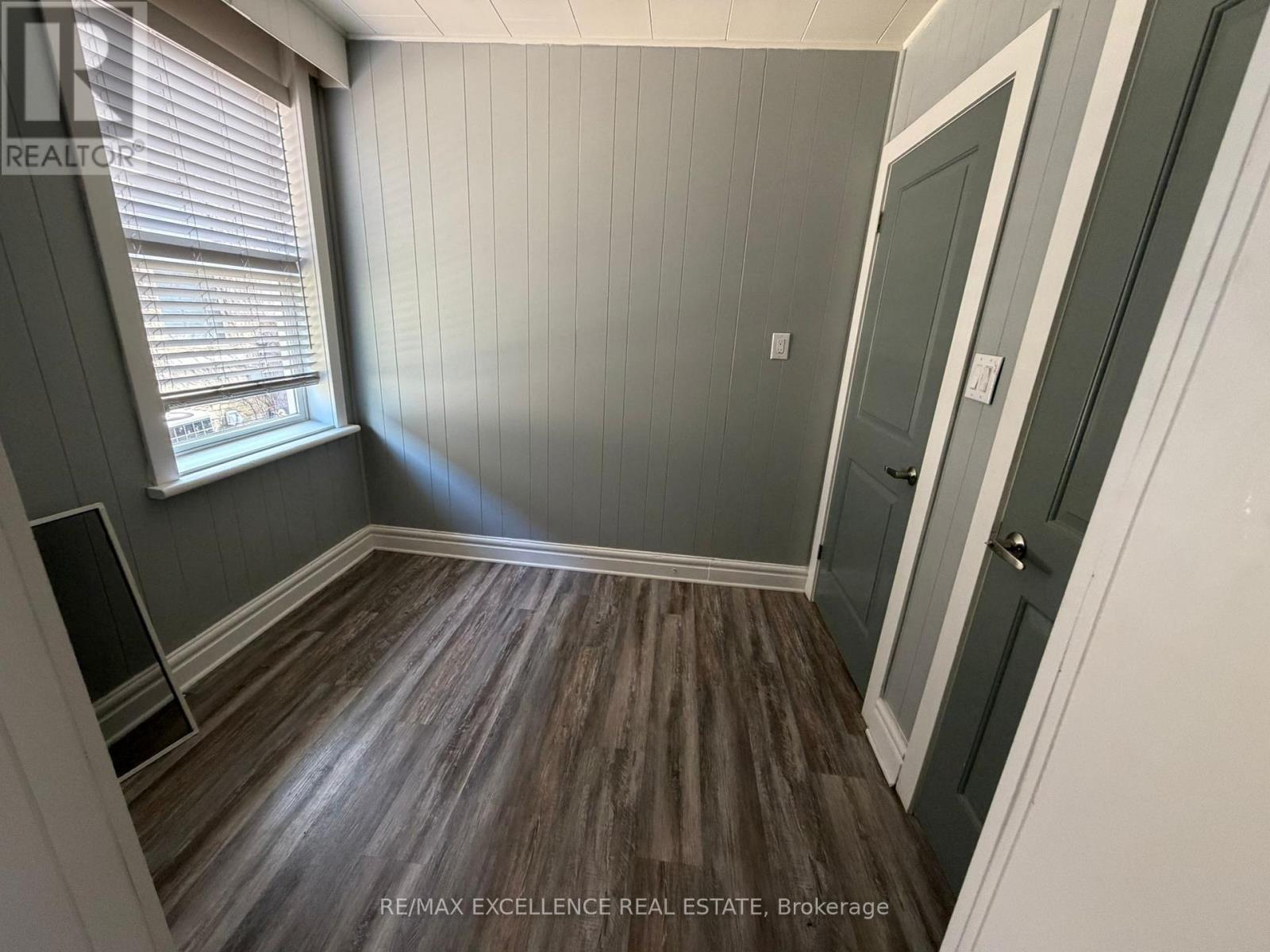 571 Grey Street, London East, Ontario  N6B 1H6 - Photo 4 - X12957750