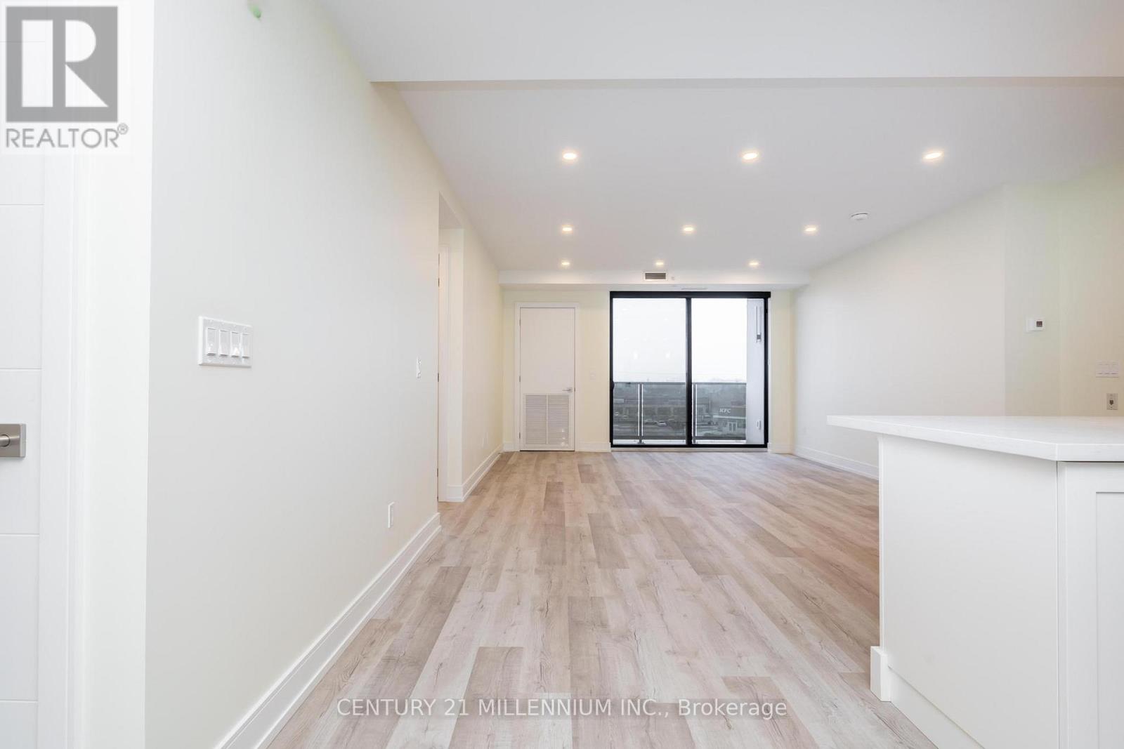 403 - 300b On The Fourth Avenue N, St. Catharines, Ontario  L2S 0E6 - Photo 7 - X12957760