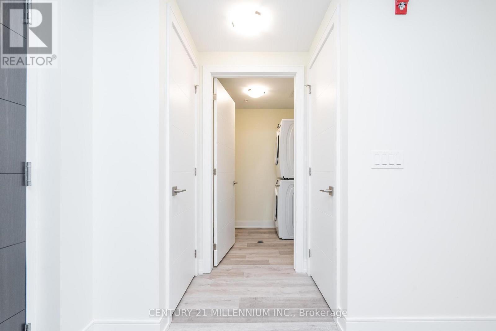 403 - 300b On The Fourth Avenue N, St. Catharines, Ontario  L2S 0E6 - Photo 8 - X12957760