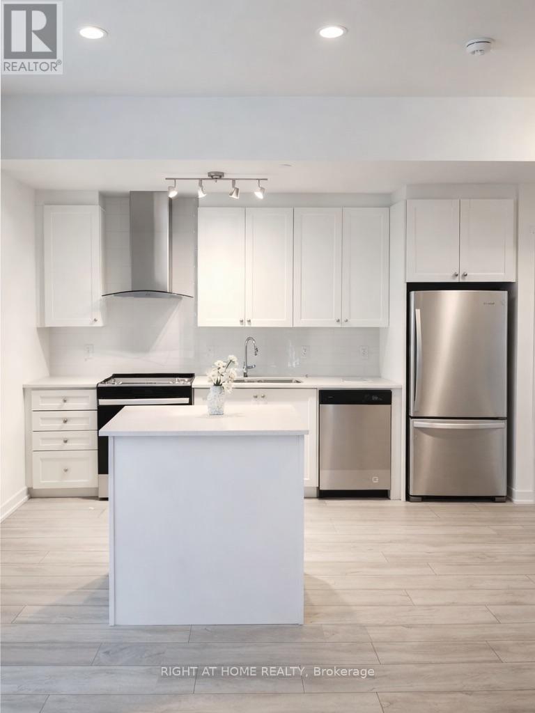 222 - 55 Duke Street W, Kitchener, Ontario  N2H 0B7 - Photo 2 - X12957770