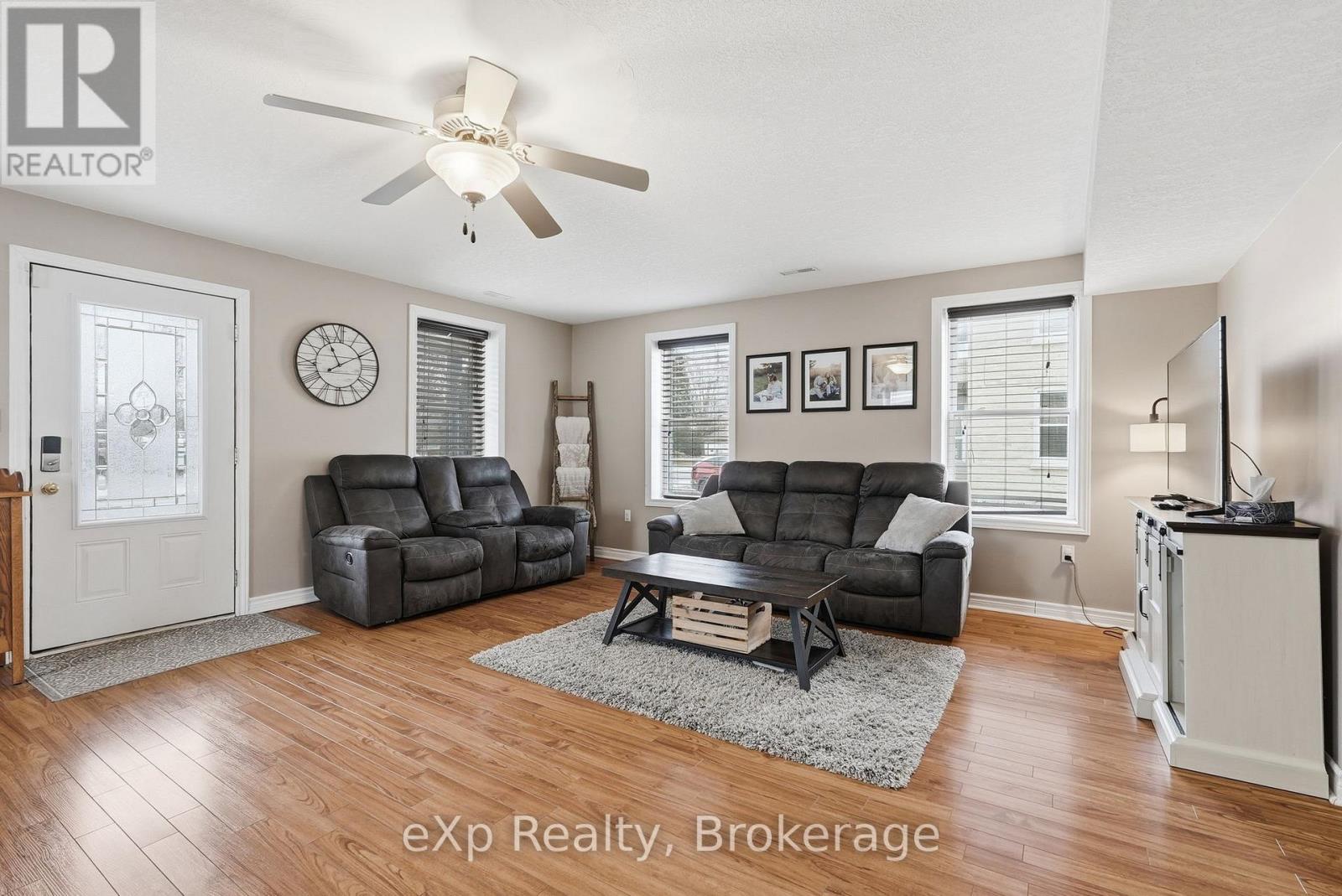 65 Elora Street N, Minto, Ontario  N0G 1M0 - Photo 11 - X12502924