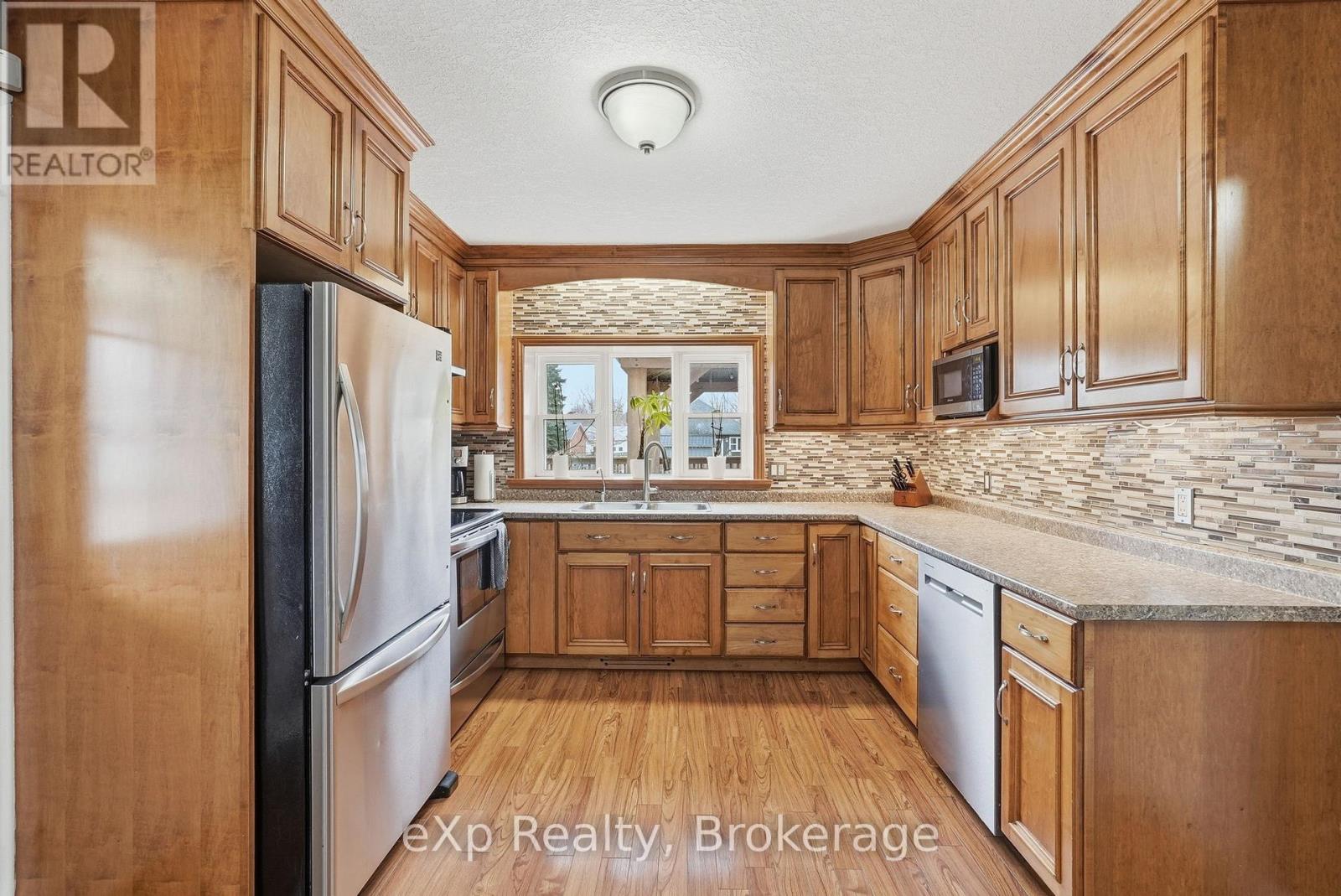 65 Elora Street N, Minto, Ontario  N0G 1M0 - Photo 16 - X12502924