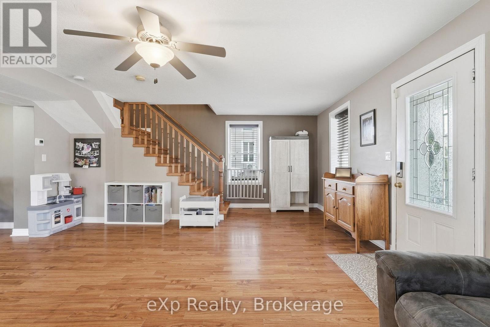 65 Elora Street N, Minto, Ontario  N0G 1M0 - Photo 9 - X12502924