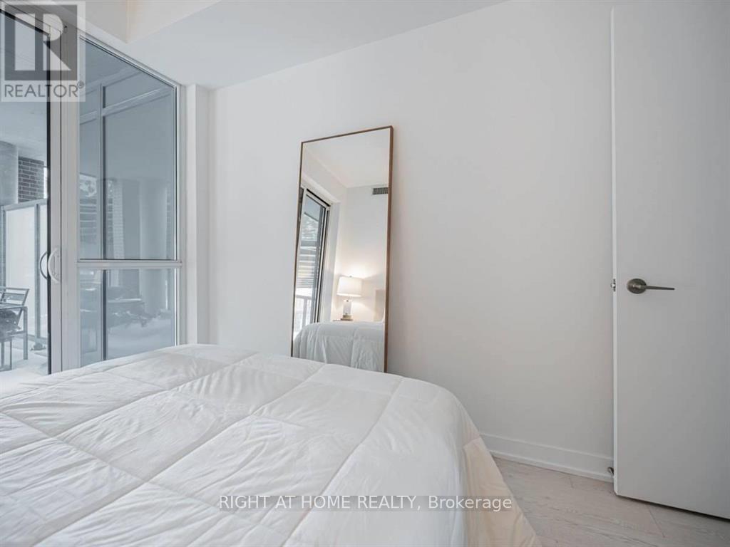 305 - 20 Bruyeres Mews, Toronto, Ontario M5V 0G8 - Photo 16 - C12842114