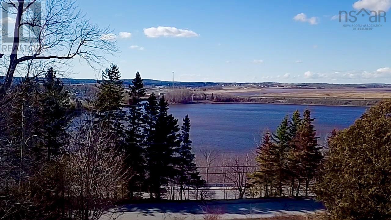 377 Avon Street, Windsor, Nova Scotia  B0N 2T0 - Photo 11 - 202605796