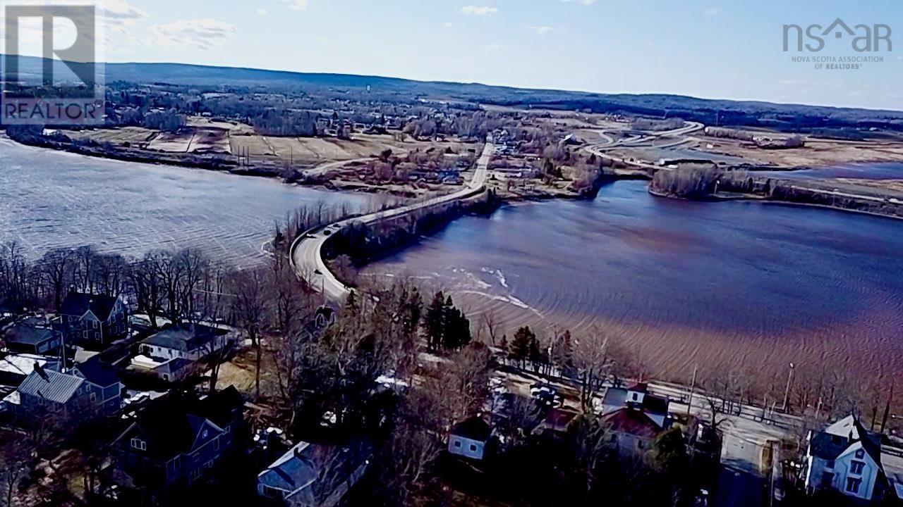 377 Avon Street, Windsor, Nova Scotia  B0N 2T0 - Photo 10 - 202605796