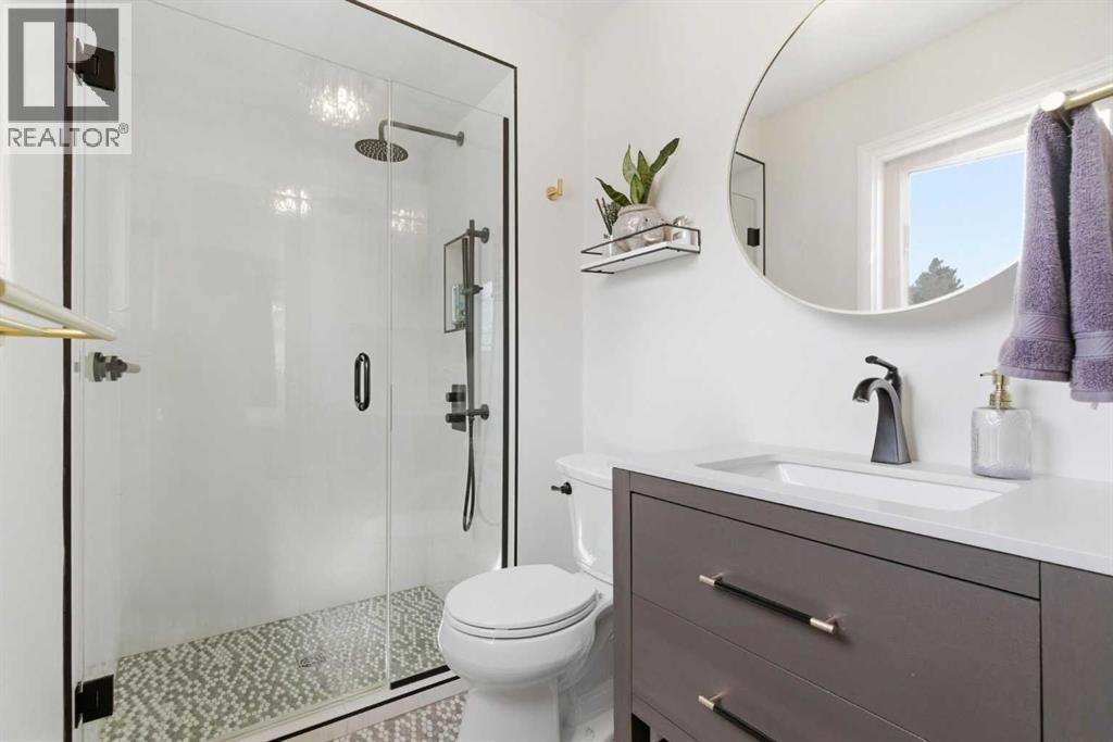 7 Woodmont Rise SW, Calgary, Alberta  T2W 4L4 - Photo 20 - A2298701