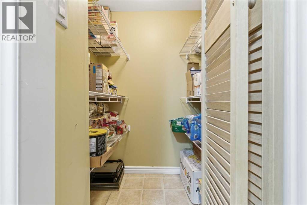 7 Woodmont Rise SW, Calgary, Alberta  T2W 4L4 - Photo 45 - A2298701