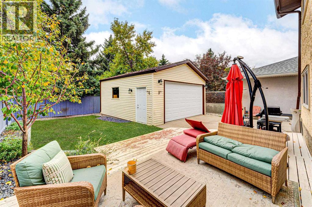 7 Woodmont Rise SW, Calgary, Alberta  T2W 4L4 - Photo 47 - A2298701