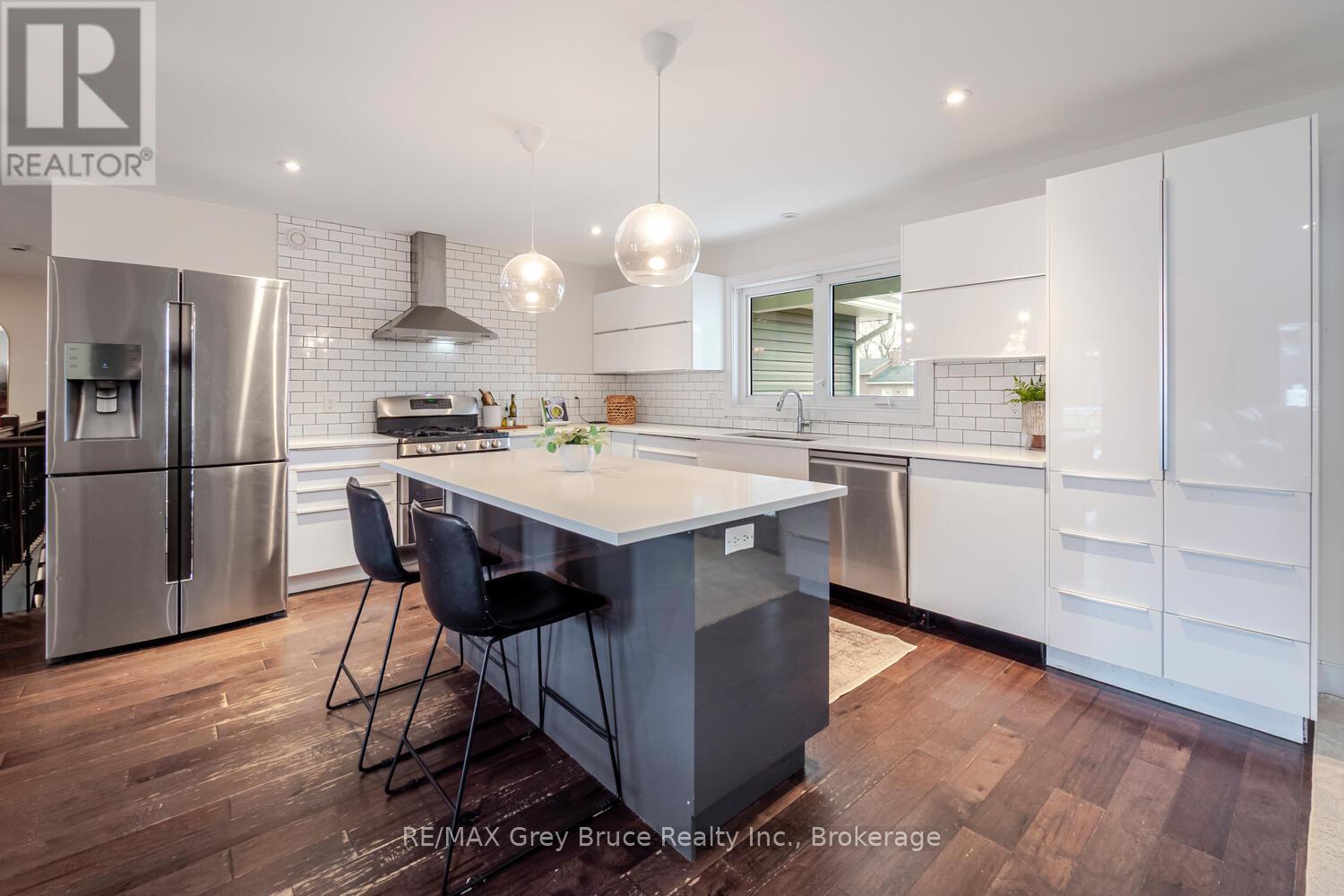 6 Point View Drive, Northern Bruce Peninsula, Ontario  N0H 1W0 - Photo 10 - X12957834