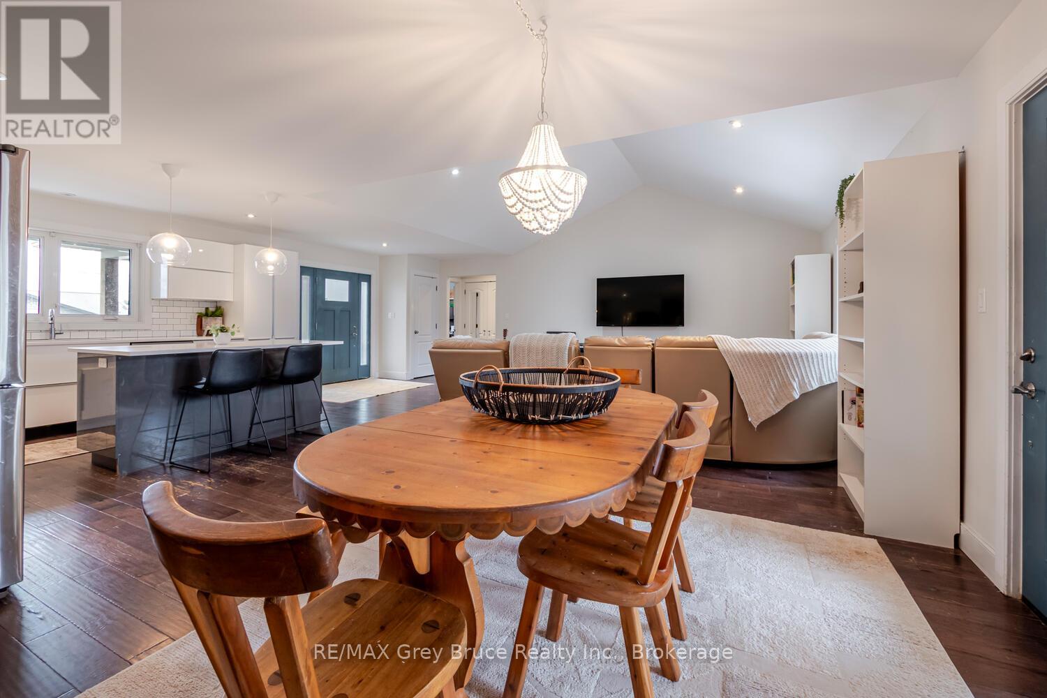 6 Point View Drive, Northern Bruce Peninsula, Ontario  N0H 1W0 - Photo 14 - X12957834