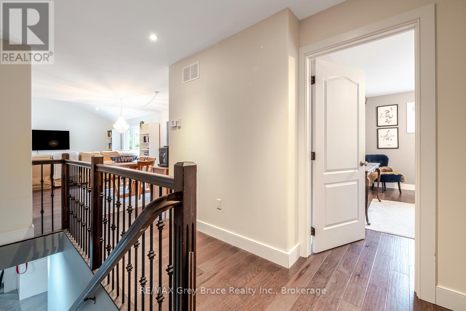 6 Point View Drive, Northern Bruce Peninsula, Ontario  N0H 1W0 - Photo 32 - X12957834