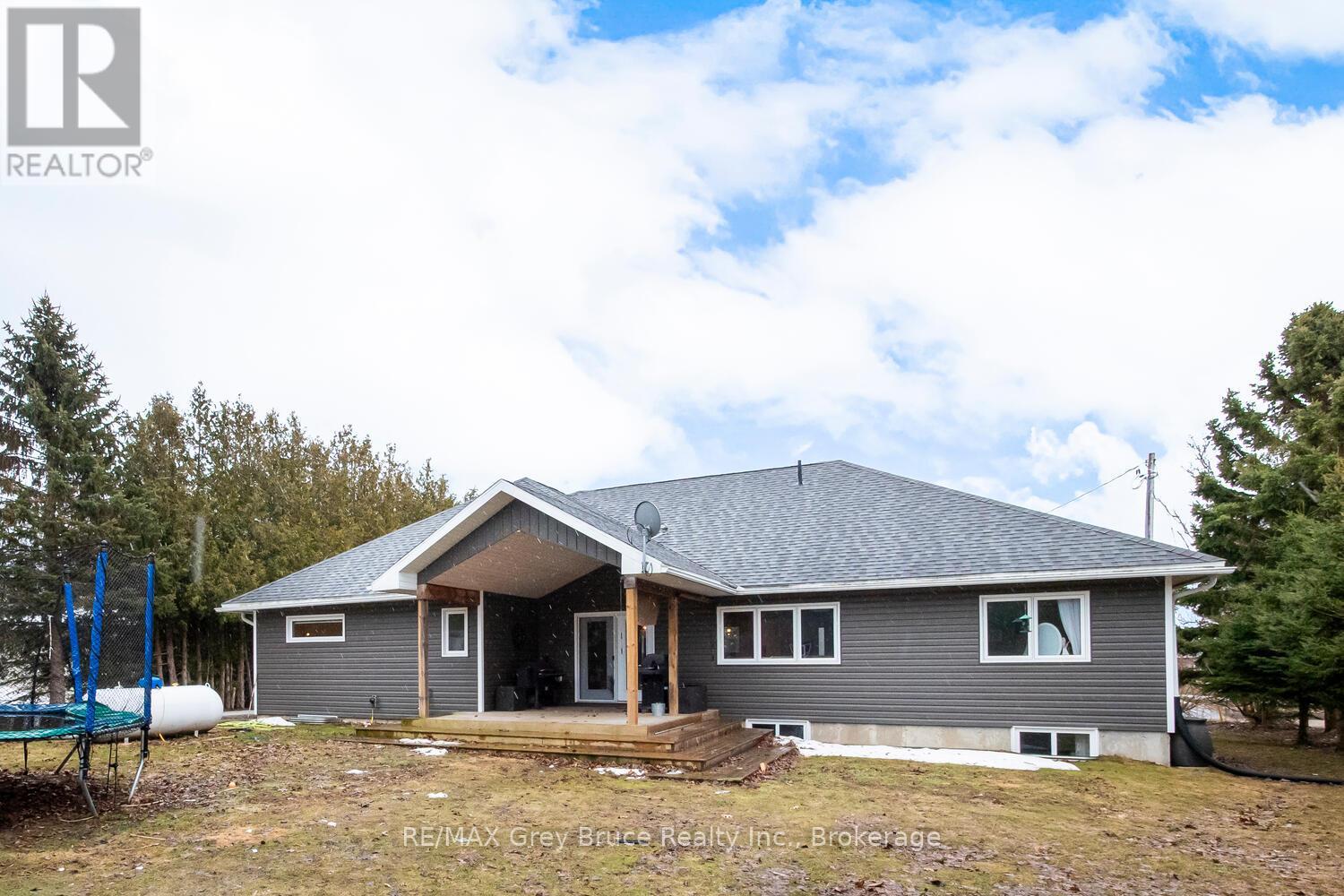 6 Point View Drive, Northern Bruce Peninsula, Ontario  N0H 1W0 - Photo 38 - X12957834