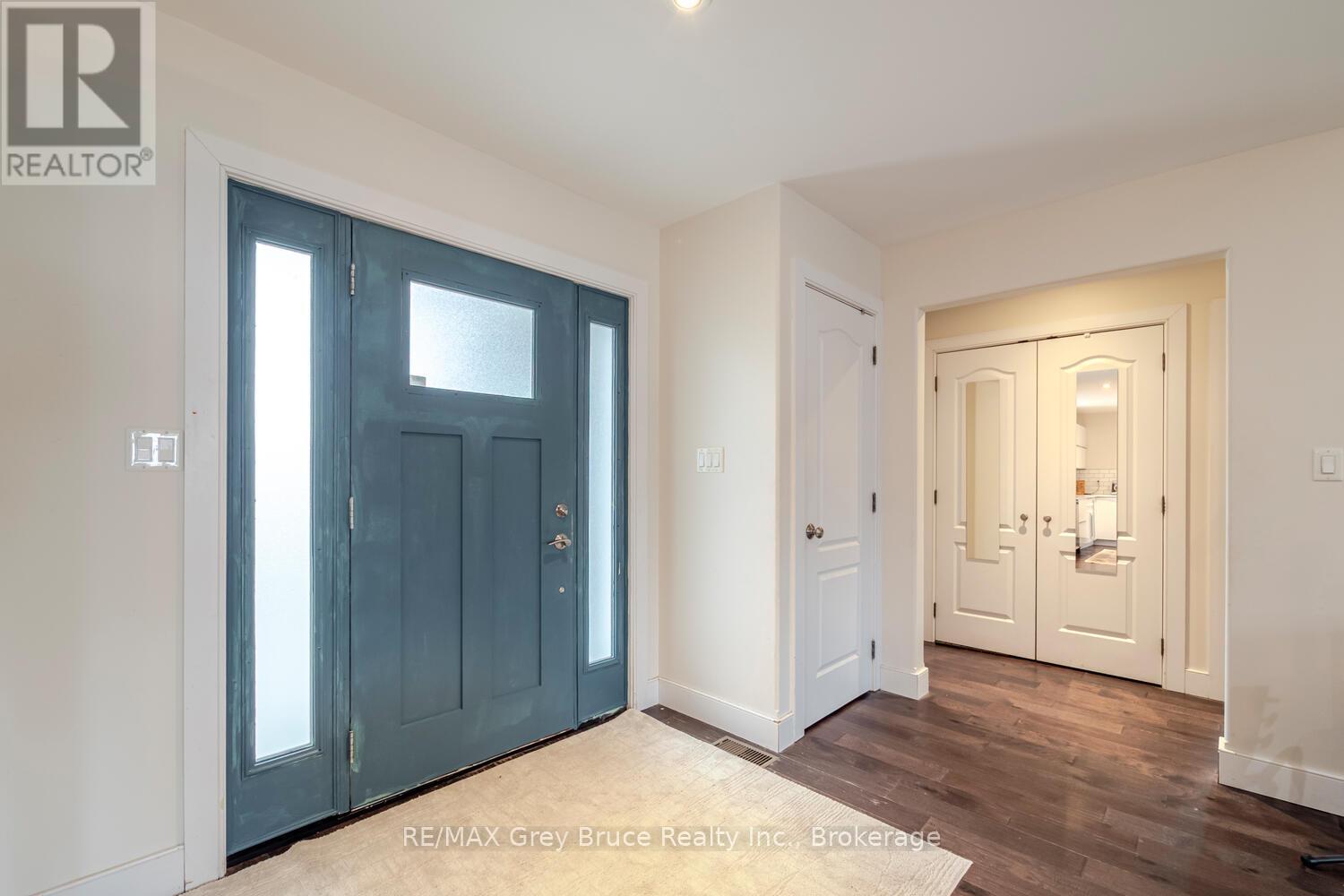 6 Point View Drive, Northern Bruce Peninsula, Ontario  N0H 1W0 - Photo 4 - X12957834