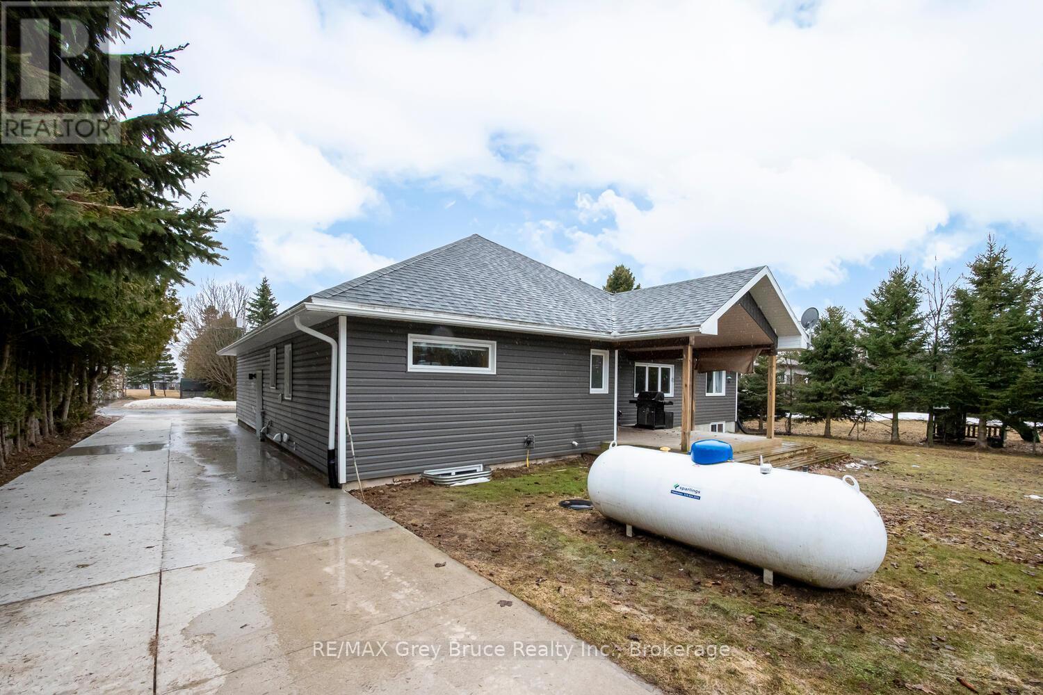 6 Point View Drive, Northern Bruce Peninsula, Ontario  N0H 1W0 - Photo 40 - X12957834