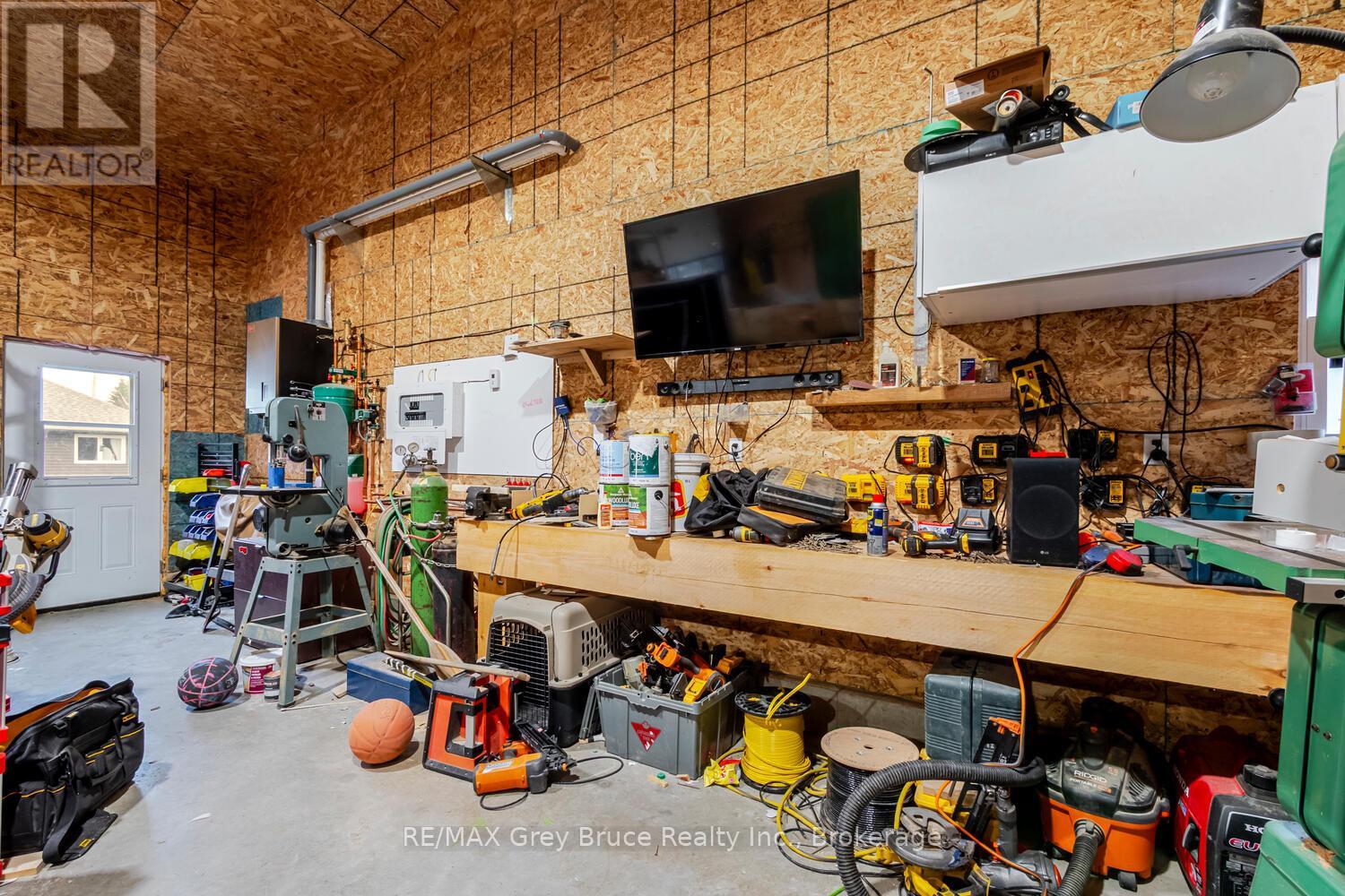 6 Point View Drive, Northern Bruce Peninsula, Ontario  N0H 1W0 - Photo 46 - X12957834