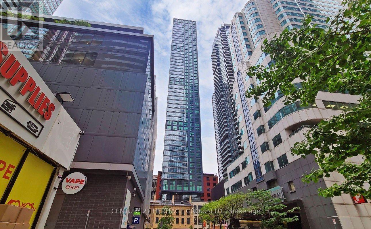 303 - 327 King Street W, Toronto, Ontario  M5V 0W7 - Photo 2 - C12957800
