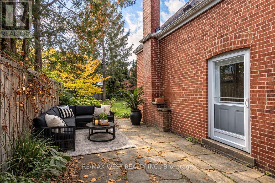 3 Glenroy Avenue, Toronto, Ontario  M8Y 2L9 - Photo 18 - W12861132