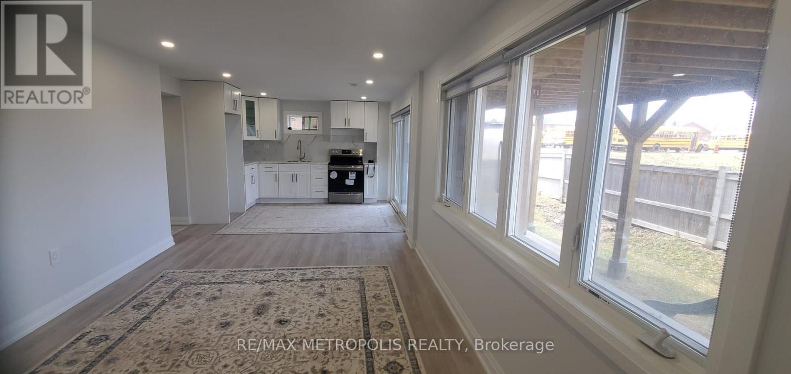 37 Bill Guy Drive, Georgina, Ontario  L4P 0H9 - Photo 2 - N12957776