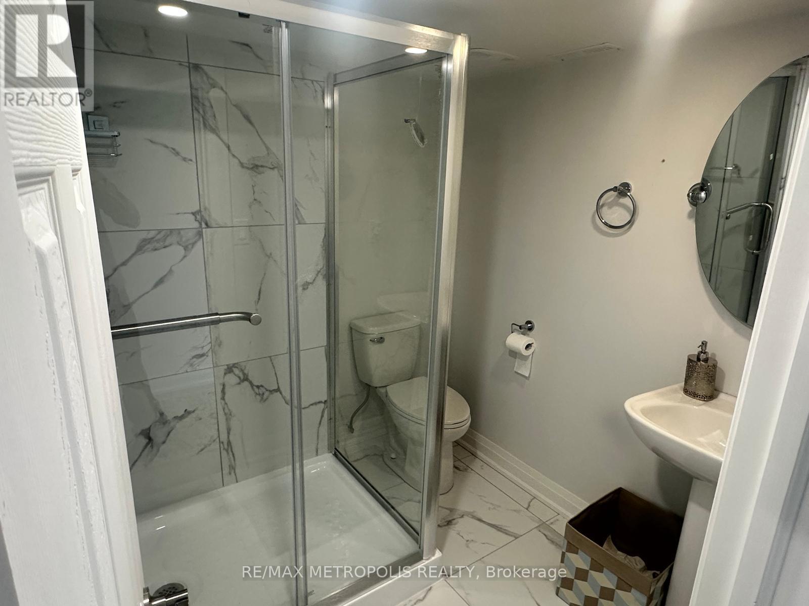 37 Bill Guy Drive, Georgina, Ontario  L4P 0H9 - Photo 9 - N12957776