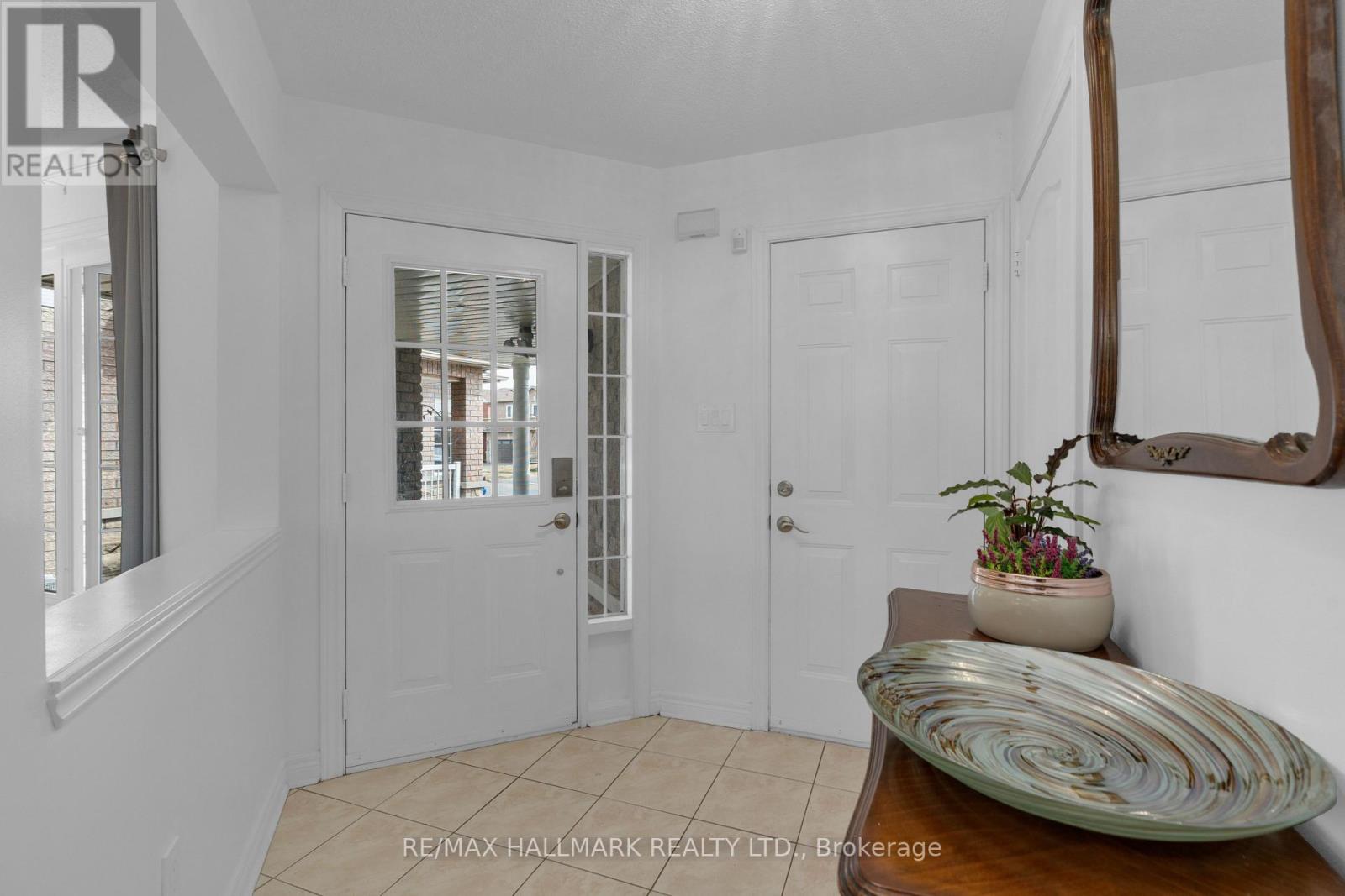 78 Sunridge Street, Richmond Hill, Ontario  L4E 3Z4 - Photo 10 - N12957818