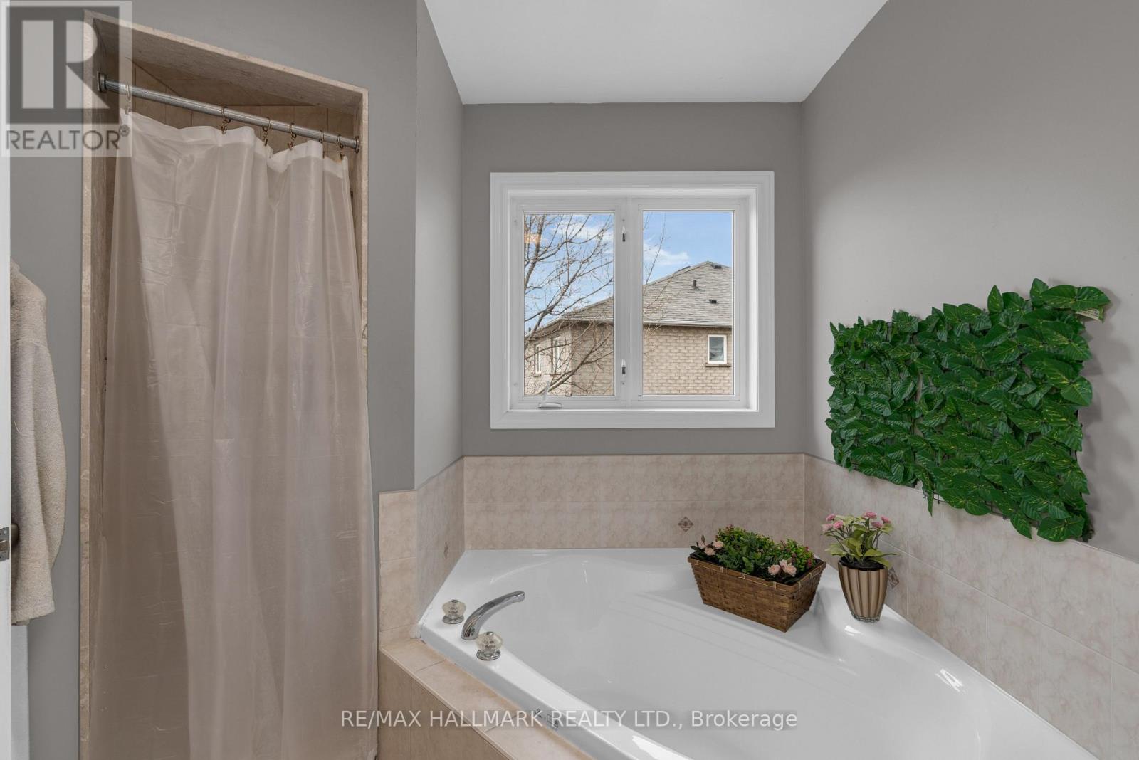 78 Sunridge Street, Richmond Hill, Ontario  L4E 3Z4 - Photo 21 - N12957818