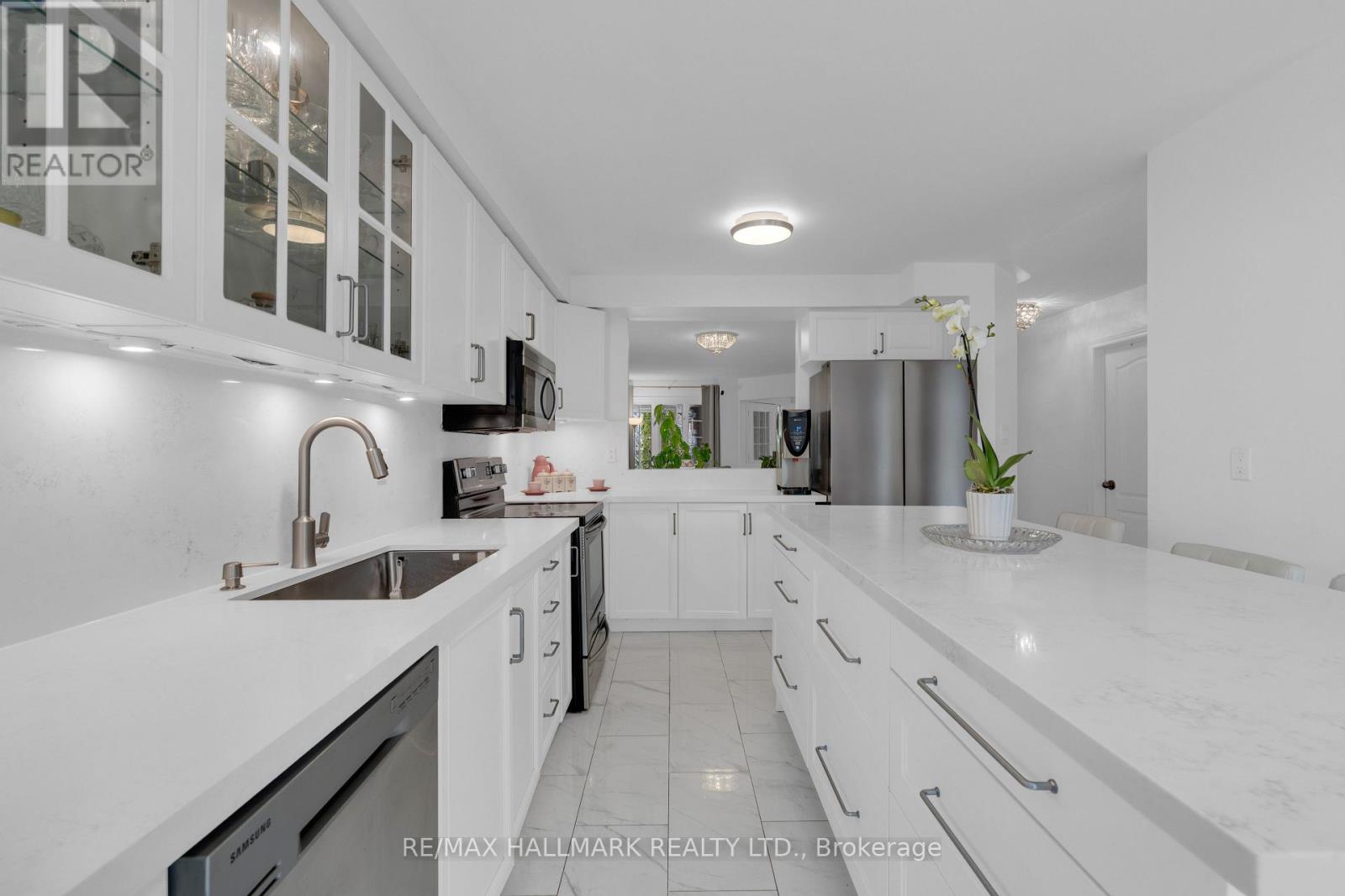 78 Sunridge Street, Richmond Hill, Ontario  L4E 3Z4 - Photo 7 - N12957818