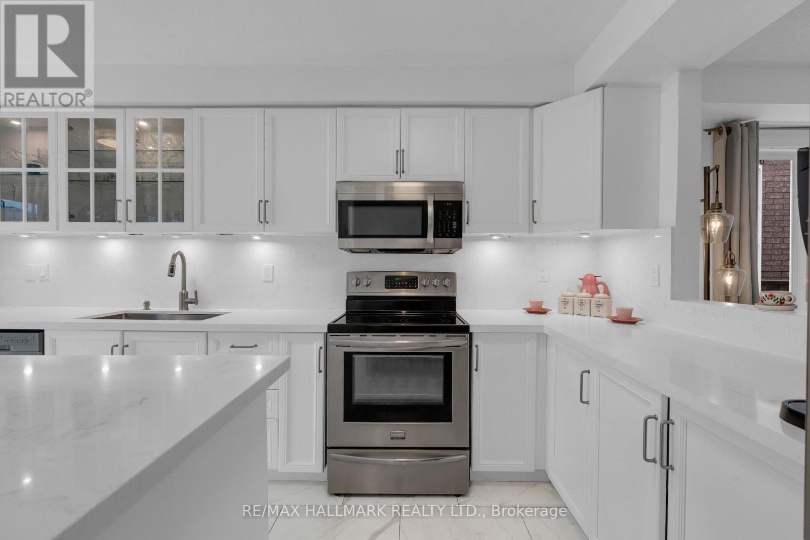 78 Sunridge Street, Richmond Hill, Ontario  L4E 3Z4 - Photo 8 - N12957818