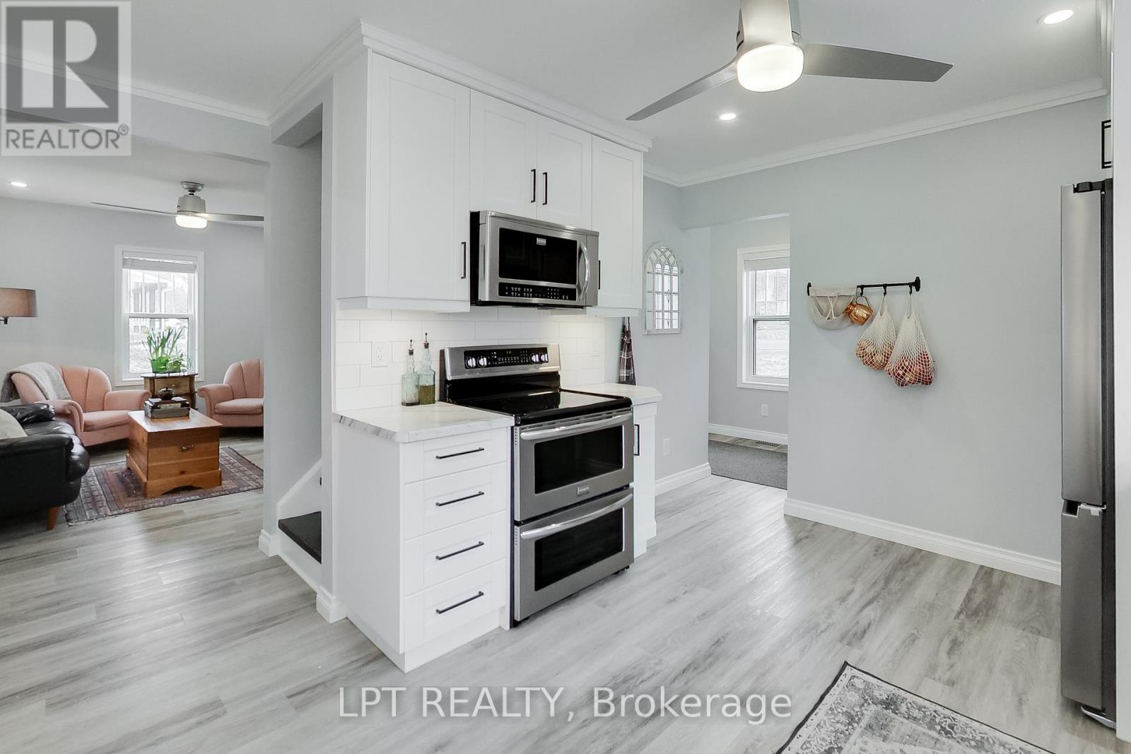 33 Ridge Road W, Oro-Medonte, Ontario  L0L 2E0 - Photo 6 - S12957792