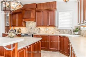 118 Succession Crescent, Barrie (Innis-Shore), Ontario  L4M 7G7 - Photo 9 - S12957806