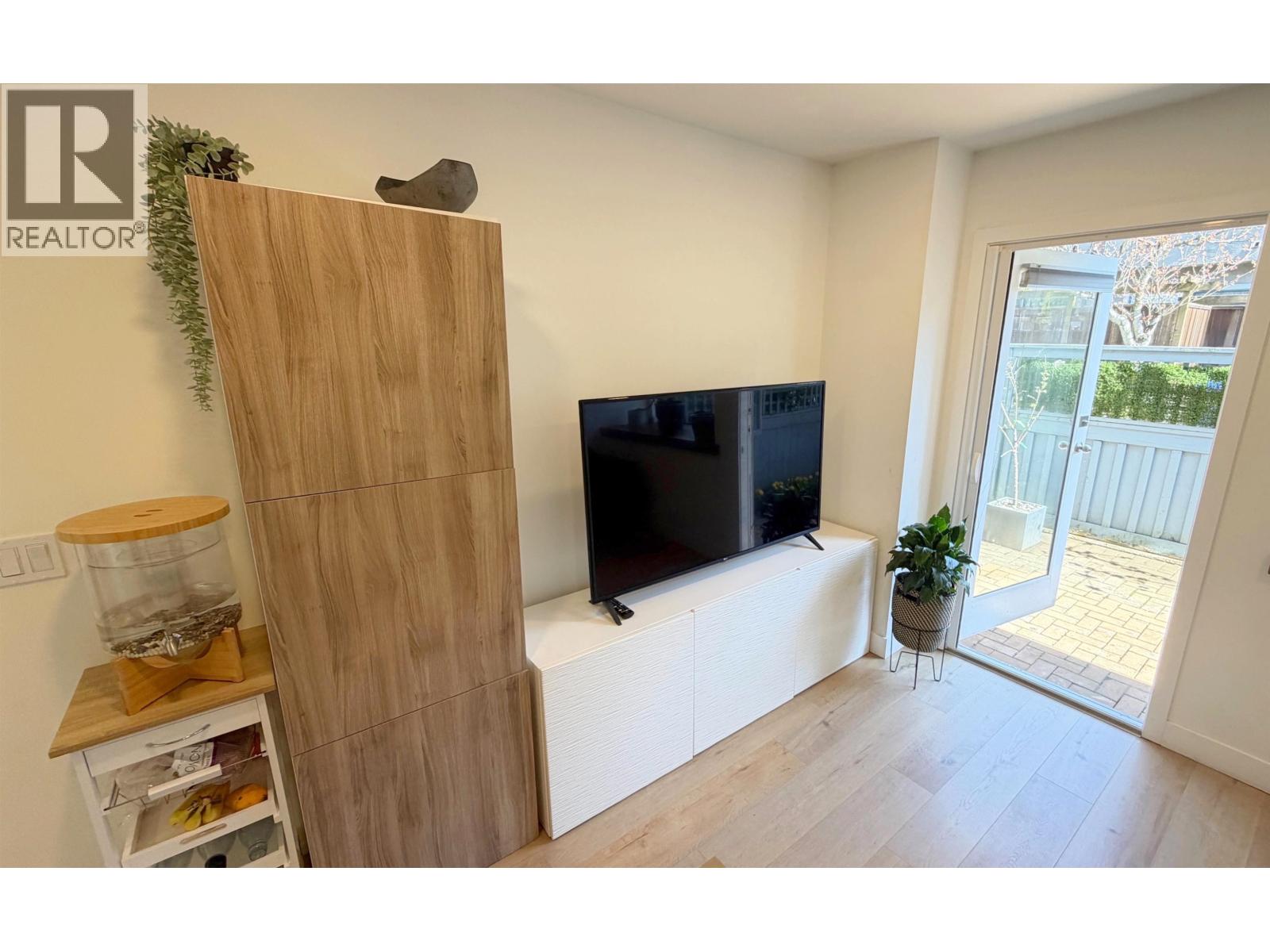 10 2118 Eastern Avenue, North Vancouver, British Columbia  V7L 3G3 - Photo 5 - R3105771